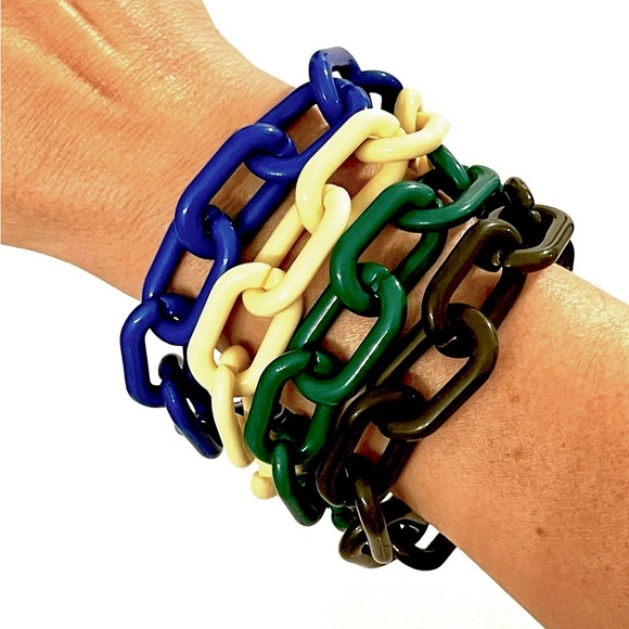 Weightless Acrylic Links Bracelet - Picture 3 of 4